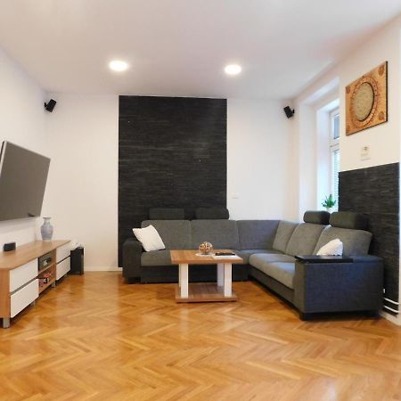 Modern Apartment Hrenova Street Ljubljana Bagian luar foto