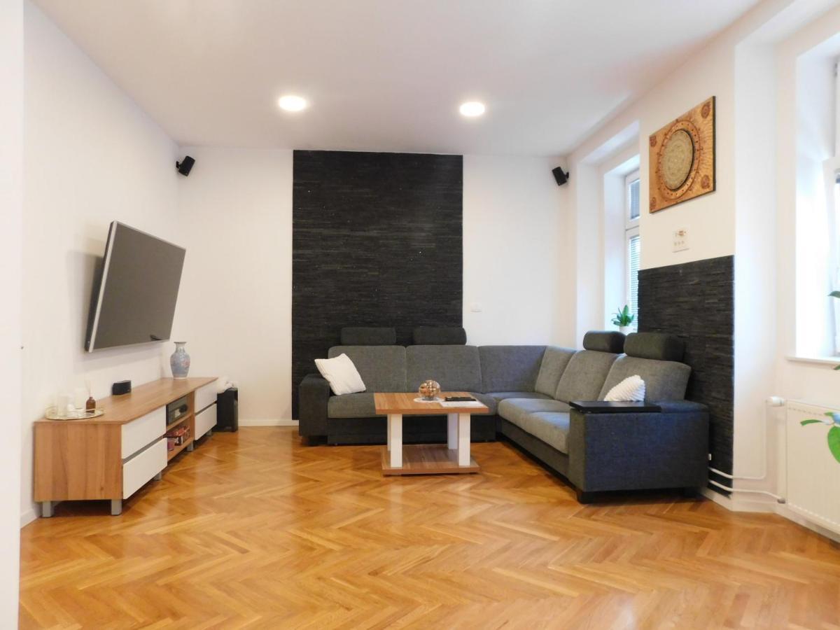 Modern Apartment Hrenova Street Ljubljana Bagian luar foto
