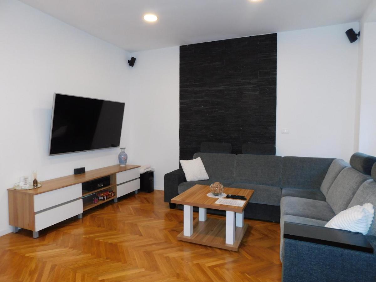 Modern Apartment Hrenova Street Ljubljana Bagian luar foto